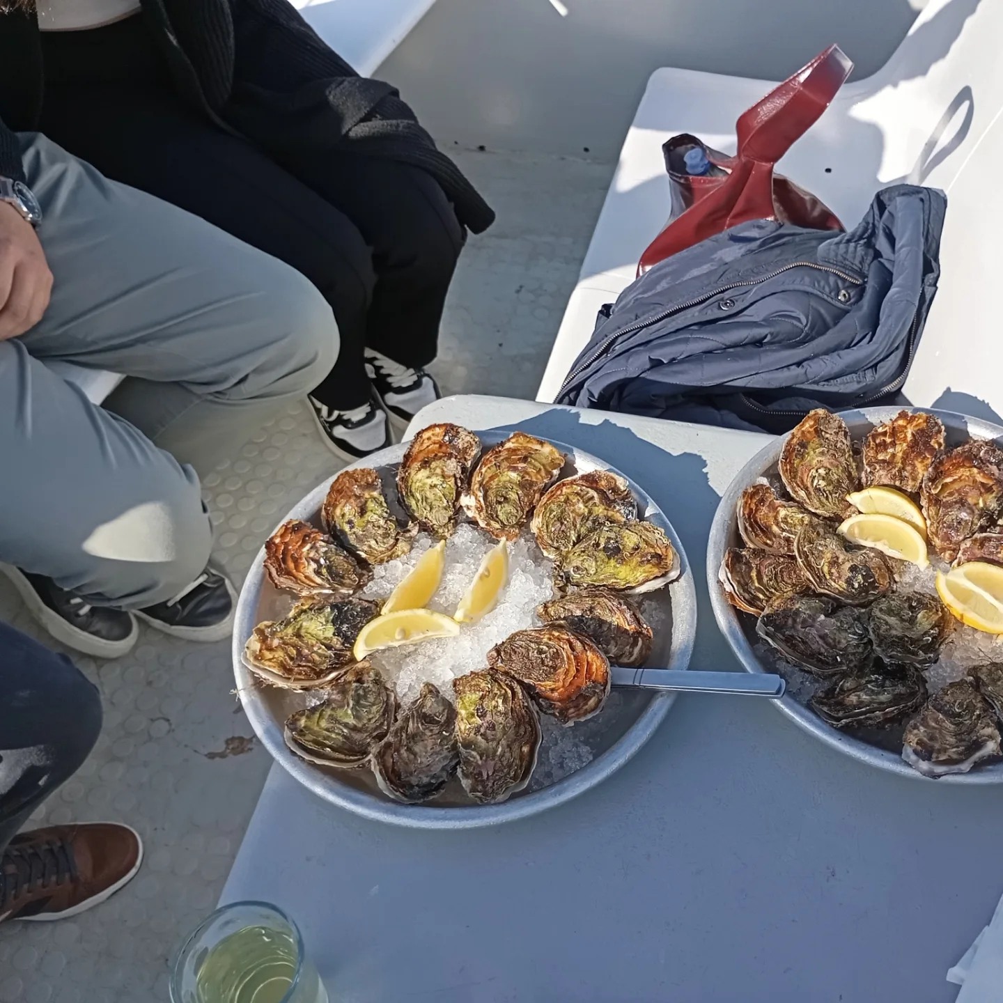 Dégustation d'huitre sur le bateau 