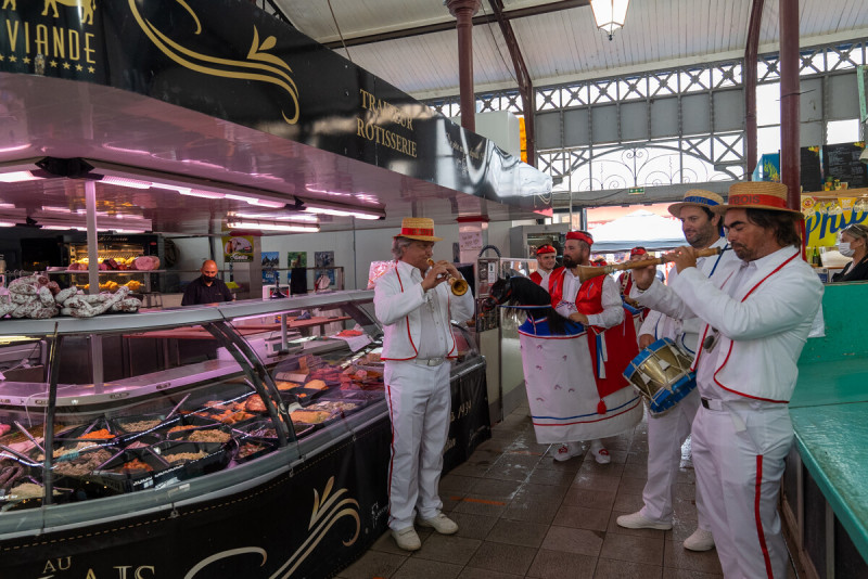 Chevalet_de_Meze-M_RICARD_OT-THAU-19974-1200px