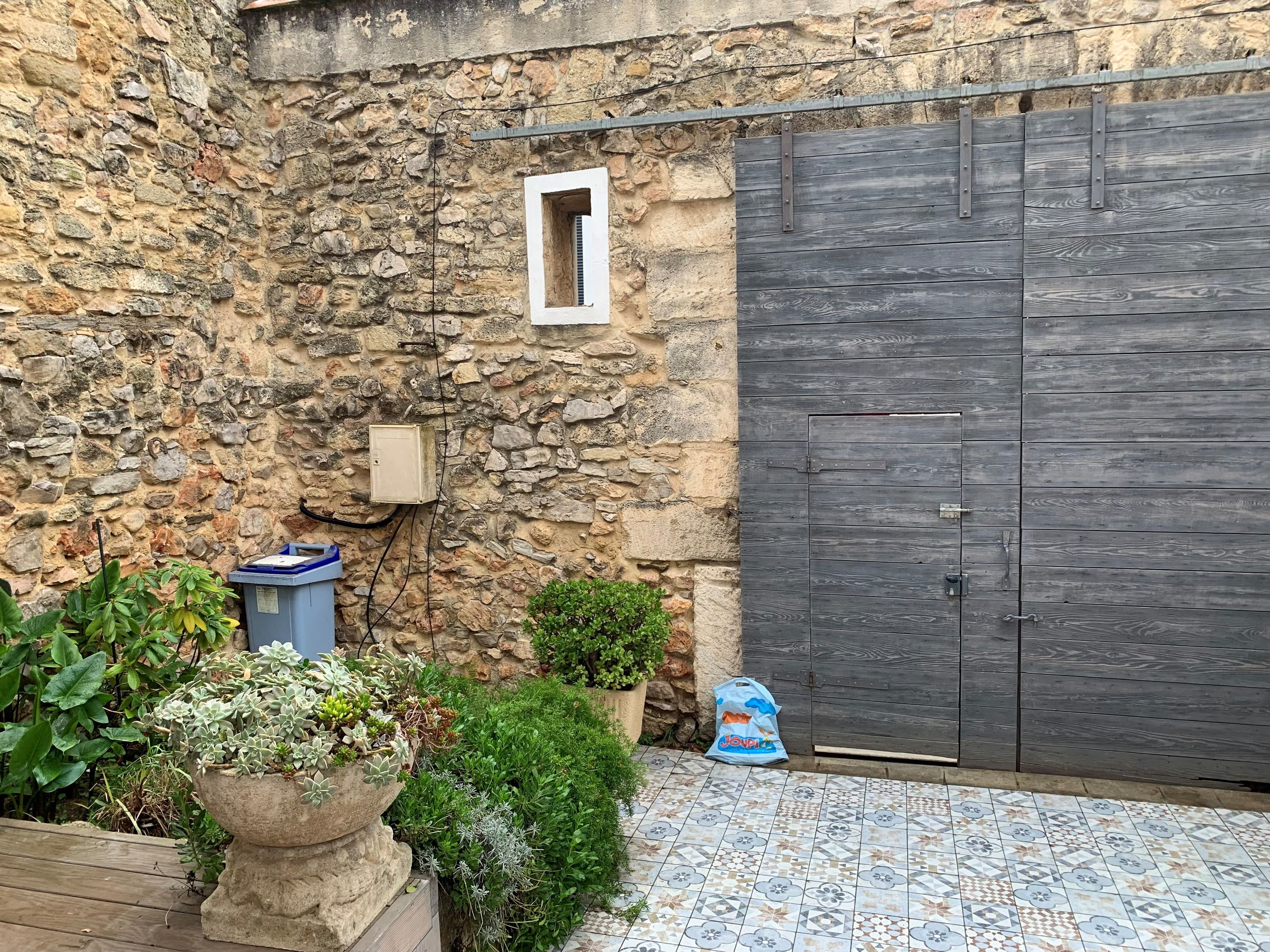 LOCATION LOUPIAN ROUTE DE VILLEVEYRAC GORD ISABELLE (5)