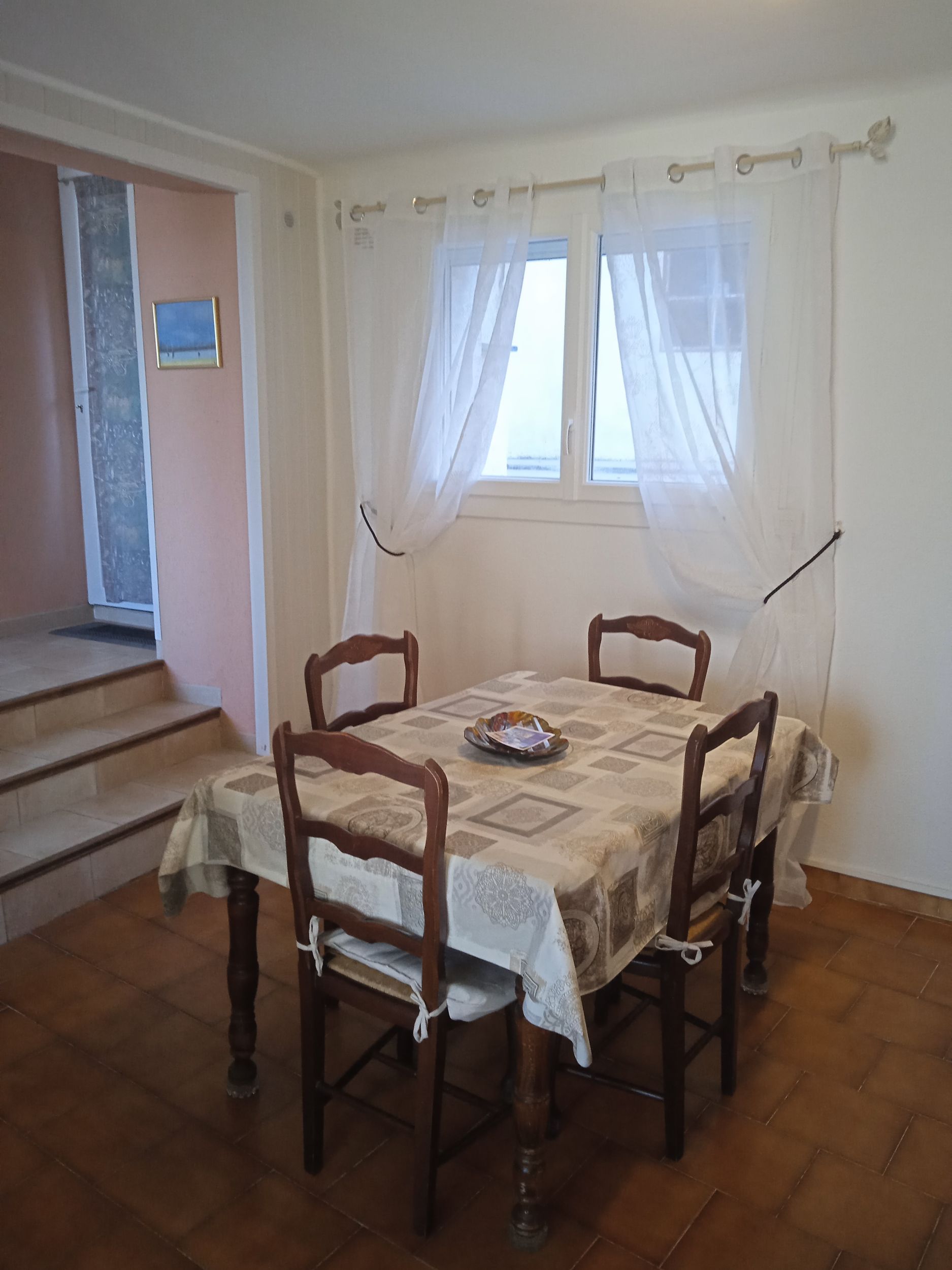 LOCATION MEZE 10 RUE VIEILLE DES REMPARTS LAURENS PIERRE (5)_resultat