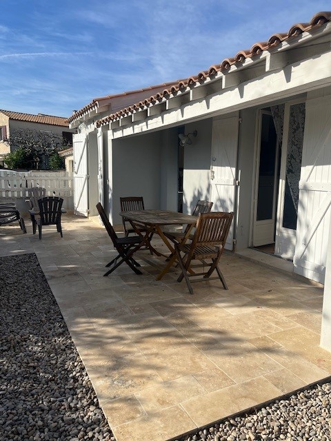 LOCATION MEZE LA MAISON DE LA LAGUNE AUGE VIOLETTE 1