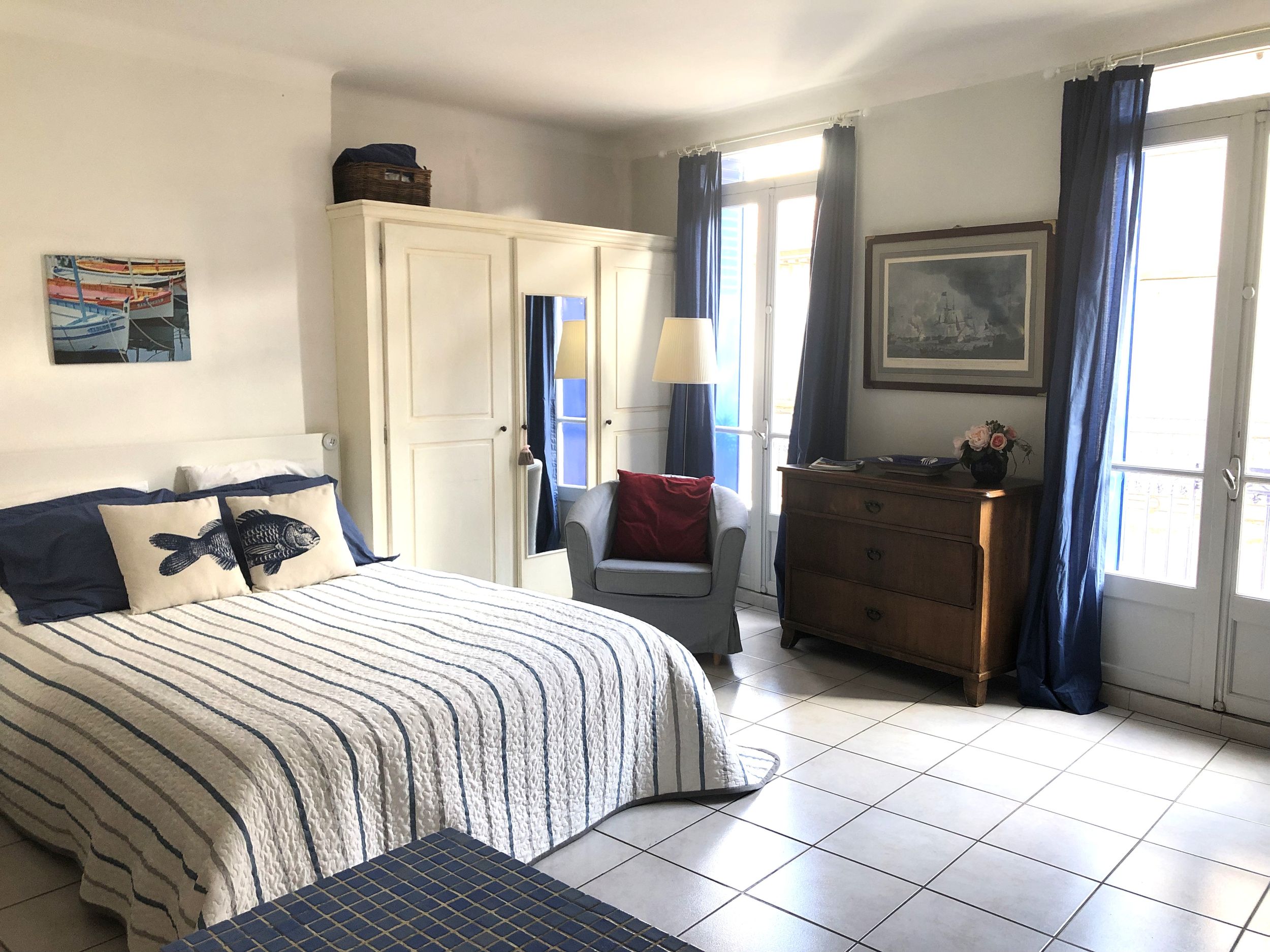 LOCATION MEZE STUDIO COTE RUE DES SALINS SCHIPHORST BARBARA (2)