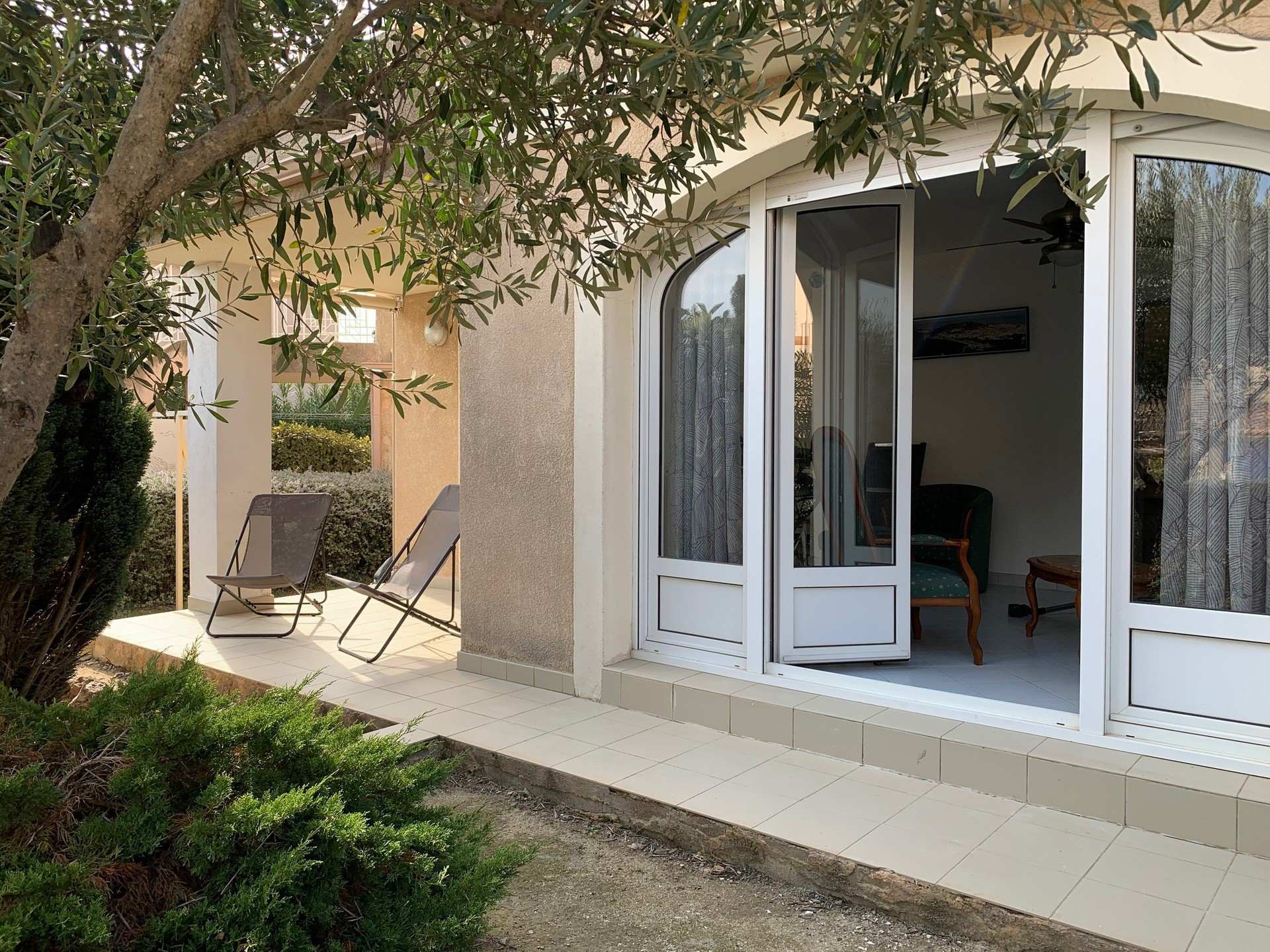 _lv_images__lot_0000000246_08_18869200