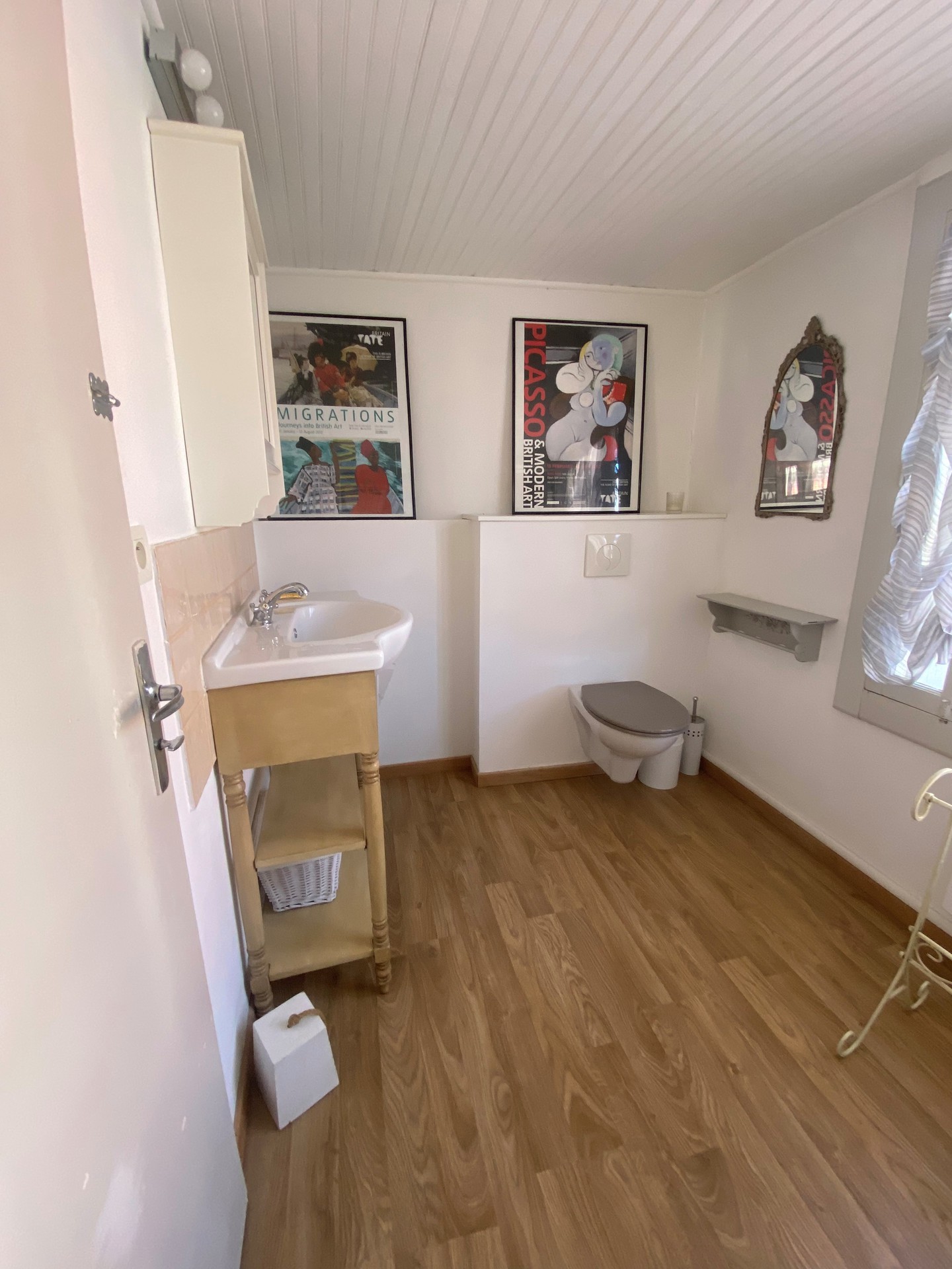 _lv_images__lot_0000000248_08_18207119