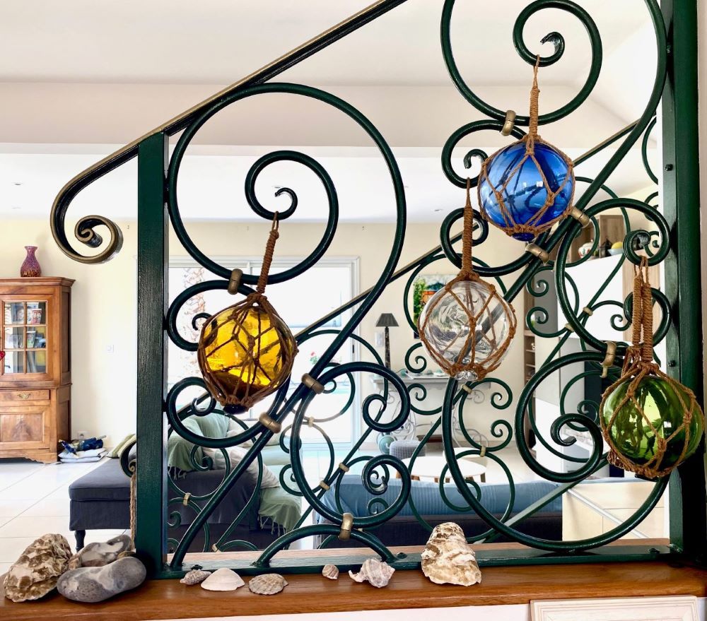 _lv_images__lot_0000000251_09_18207384