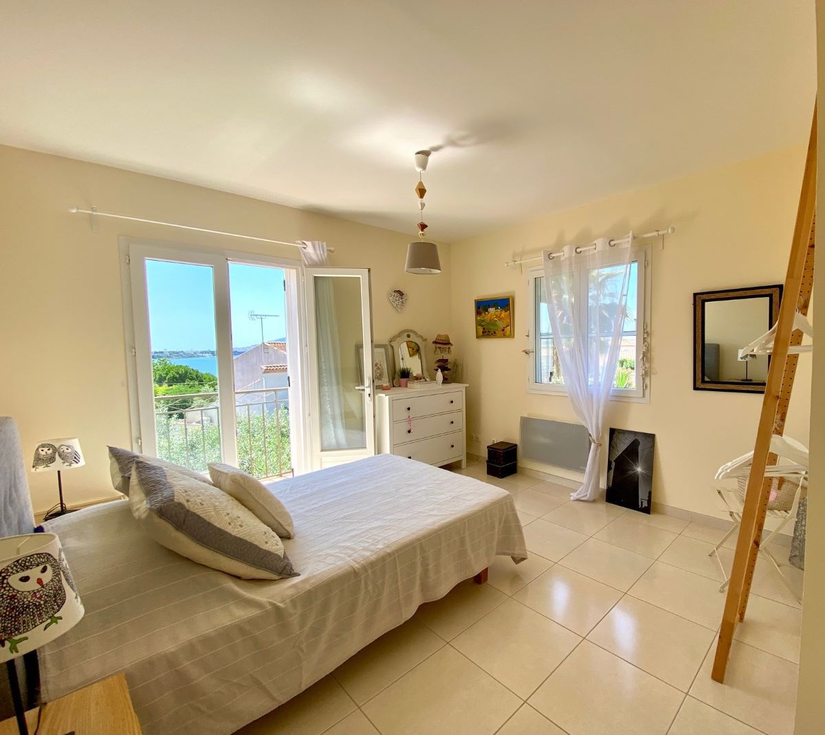 _lv_images__lot_0000000251_14_18207389