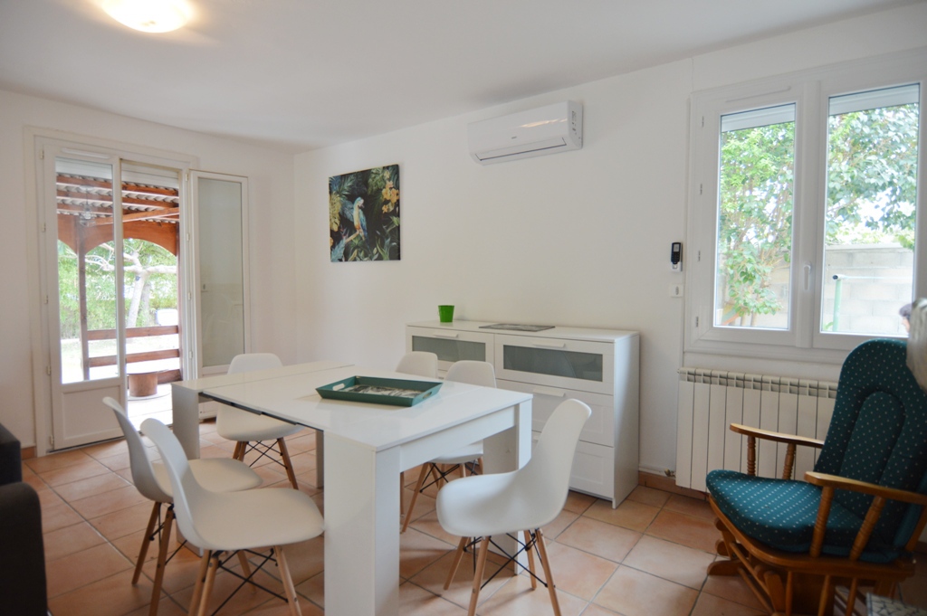 _lv_images__lot_0000000255_04_18207367