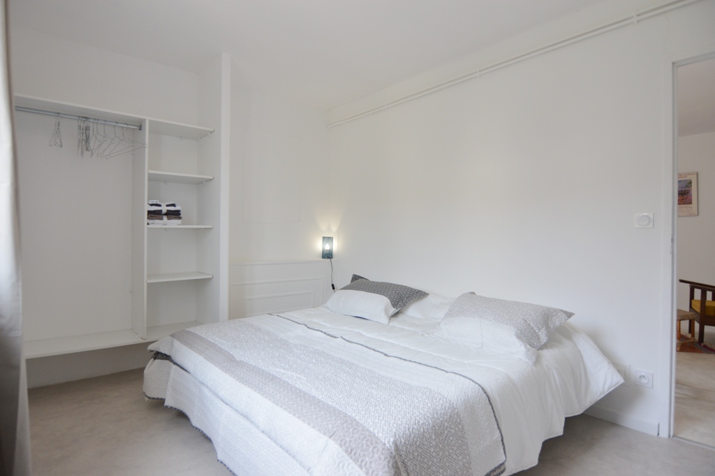 _lv_images__lot_0000000255_06_18528671