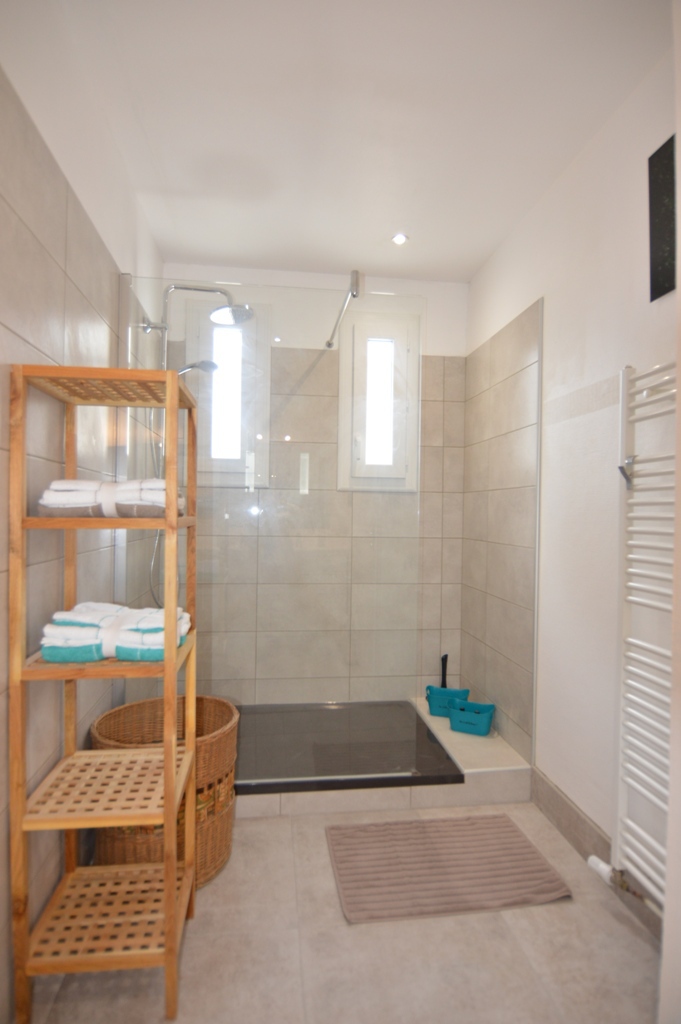 _lv_images__lot_0000000255_09_18528674