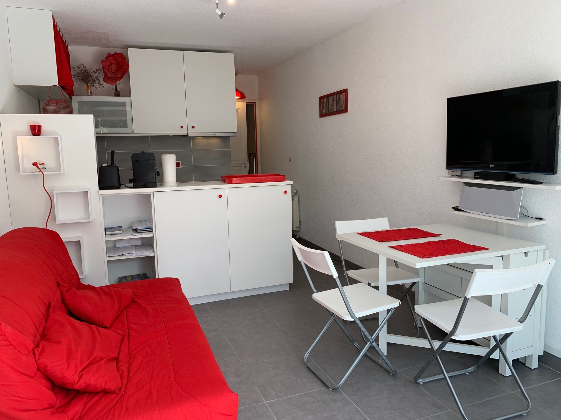 _lv_images__lot_0000000258_05_18207036