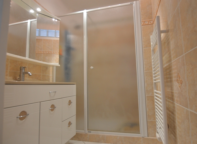 _lv_images__lot_0000000265_05_18528461