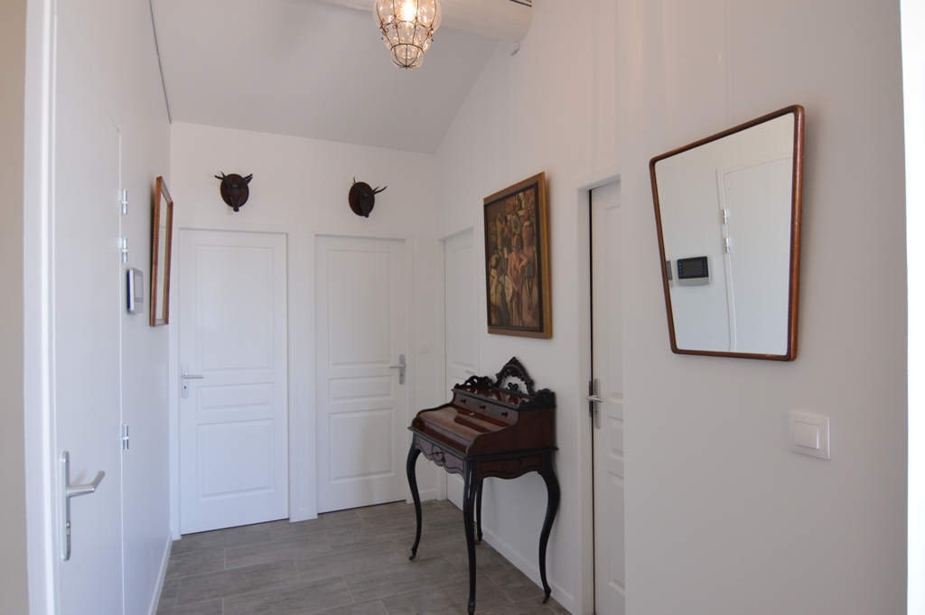 _lv_images__lot_0000000273_06_18207062