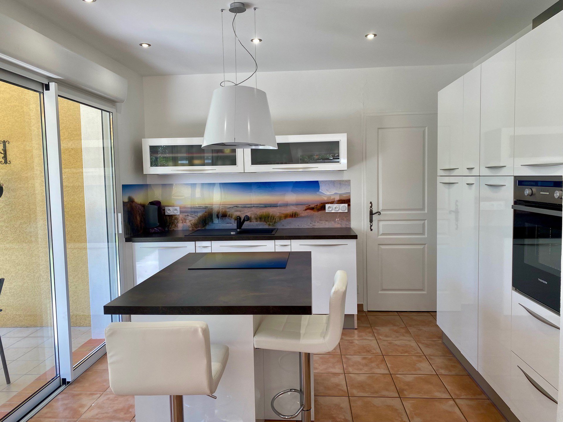 _lv_images__lot_0000000275_03_18387805