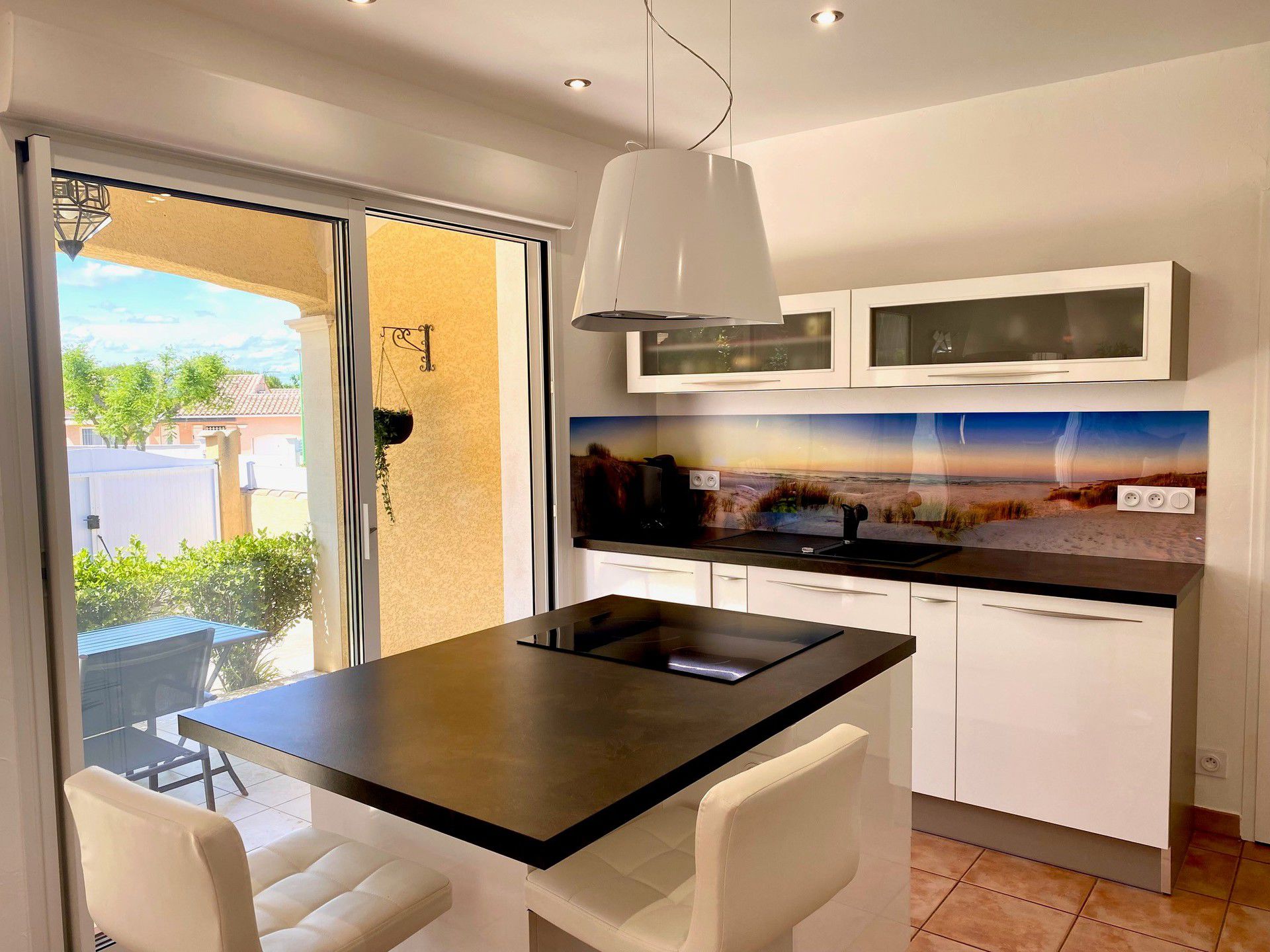 _lv_images__lot_0000000275_09_18387811