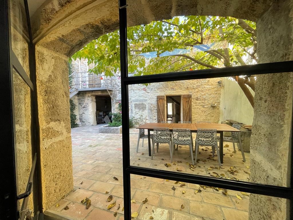 _lv_images__lot_0000000281_12_18207239