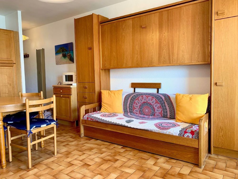 _lv_images__lot_0000000291_02_19170562