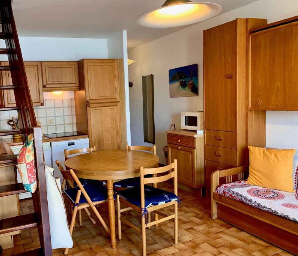 _lv_images__lot_0000000291_03_18207277