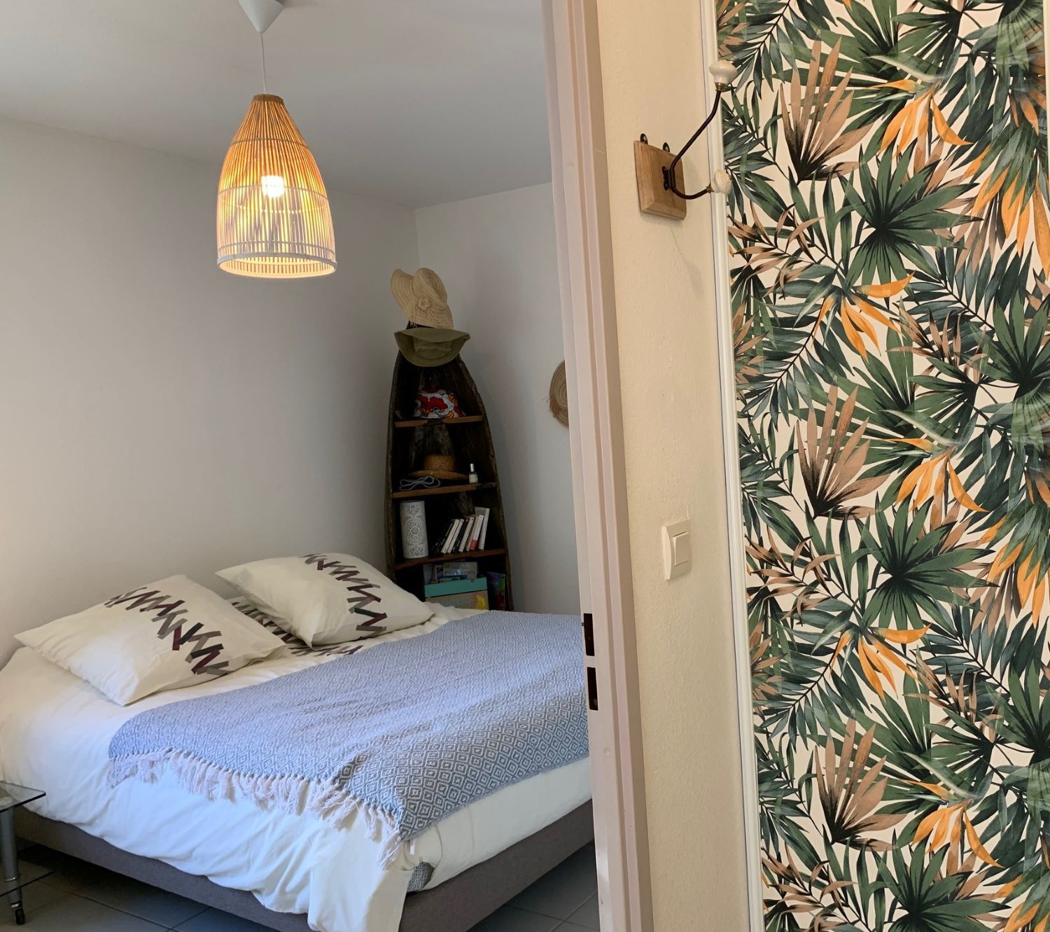 _lv_images__lot_0000000300_04_19184384