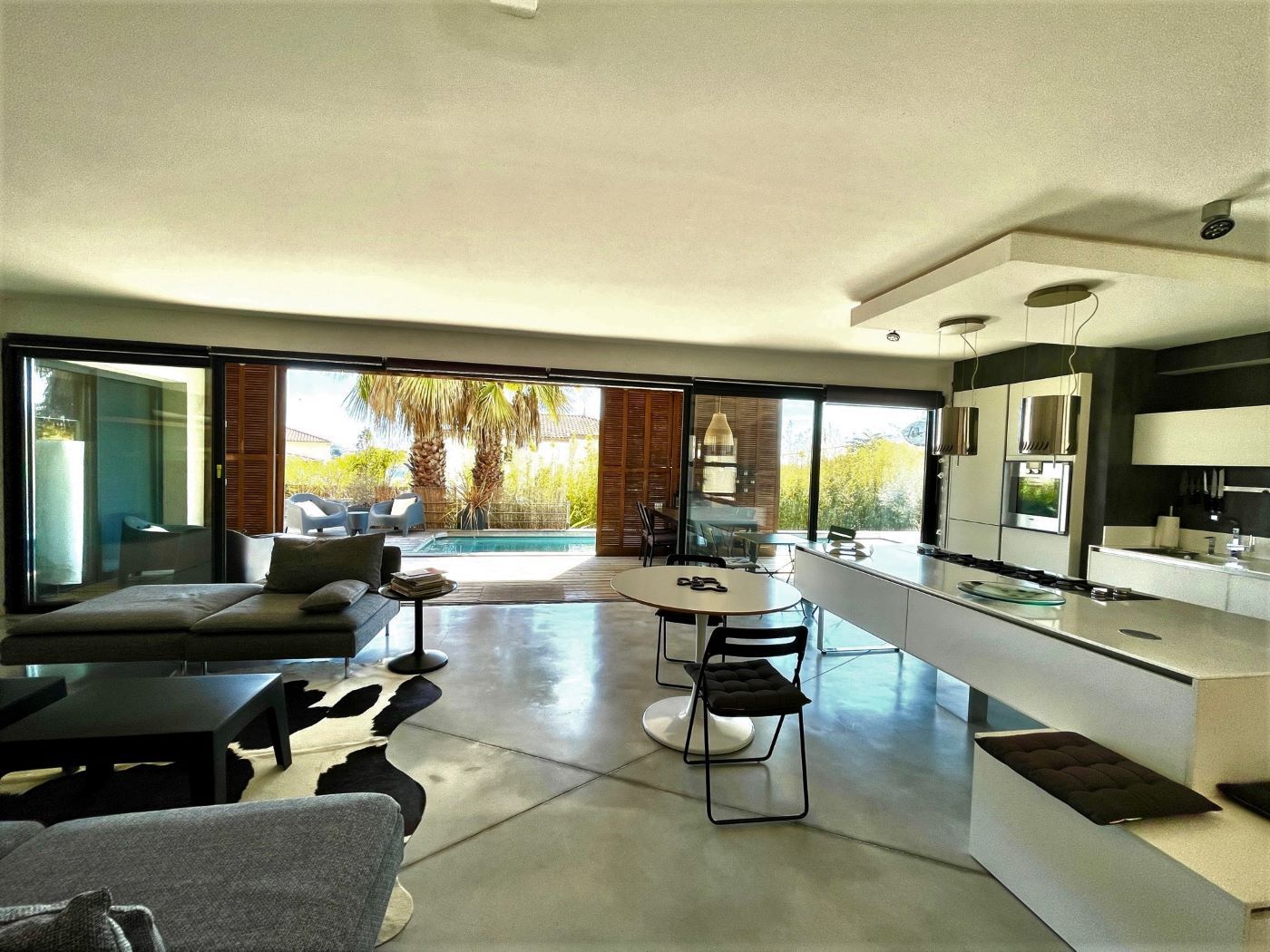 _lv_images__lot_0000000373_03_18207132