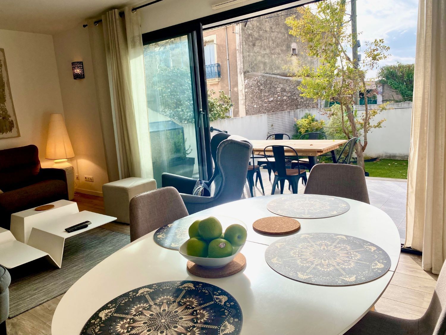 _lv_images__lot_0000000396_12_18207361