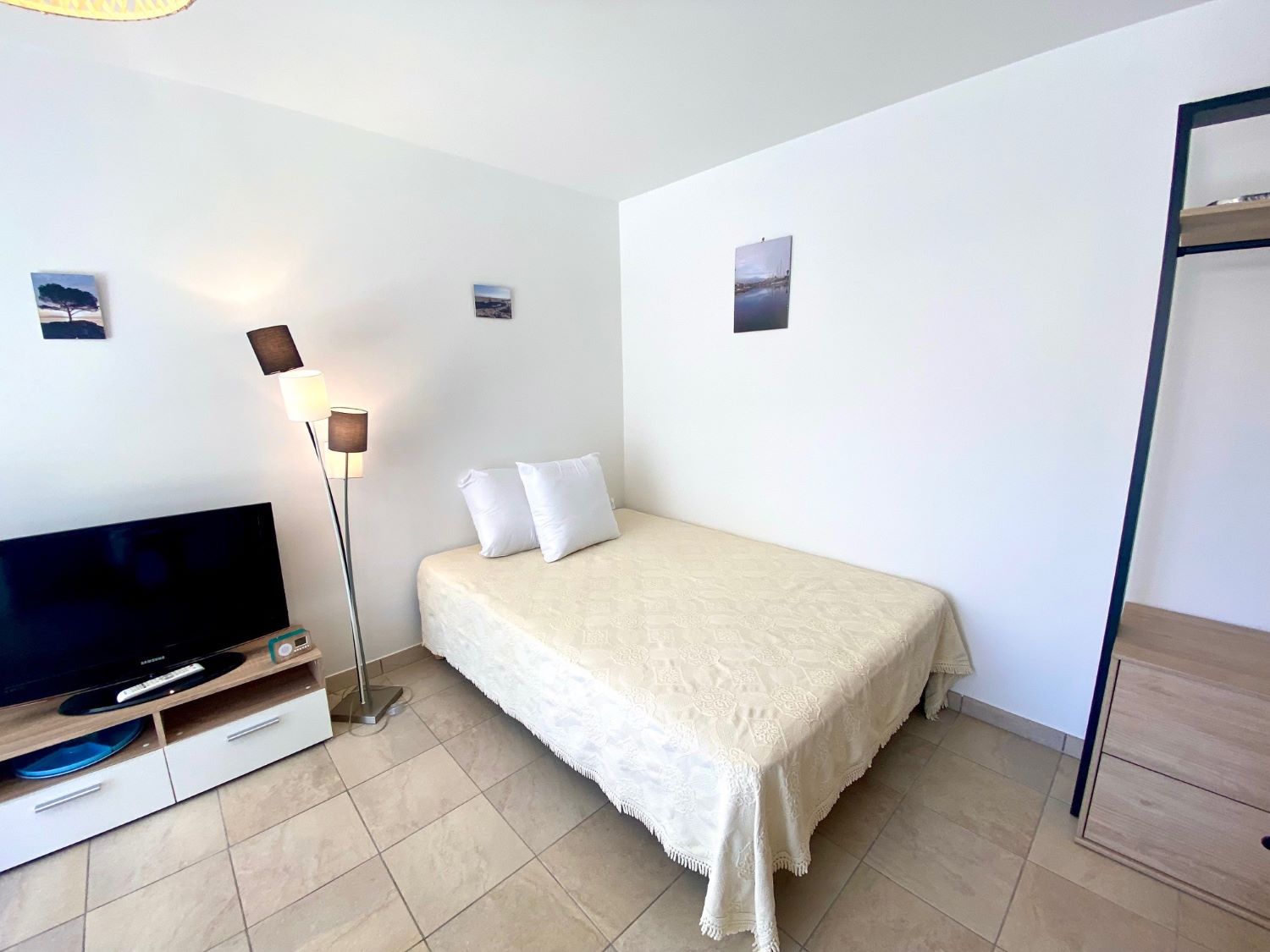 _lv_images__lot_0000000410_03_19223844