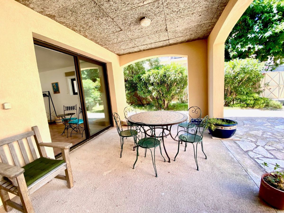 _lv_images__lot_0000000418_14_18207018