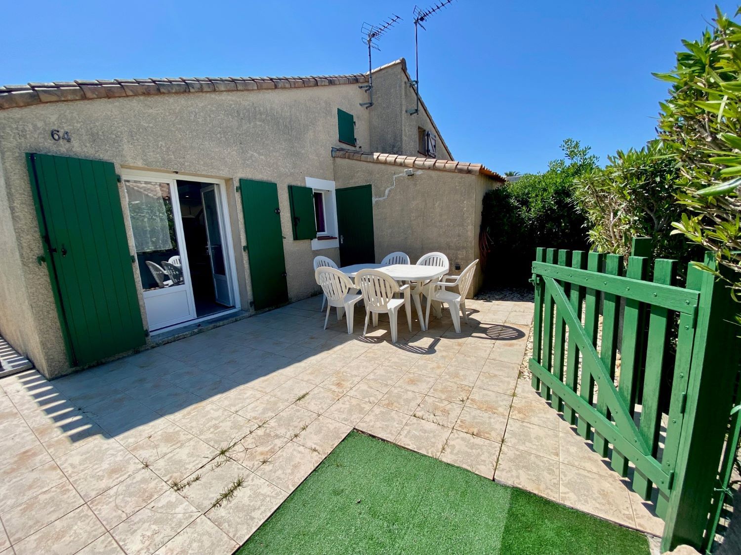 _lv_images__lot_0000000441_03_18207403