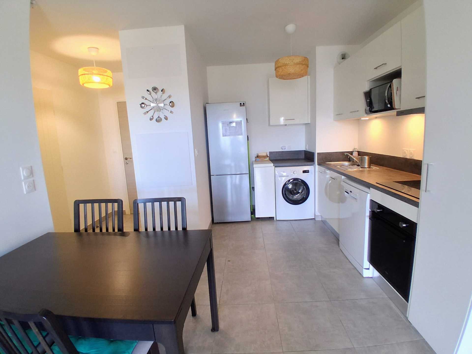 _lv_images__lot_0000000461_04_18968376