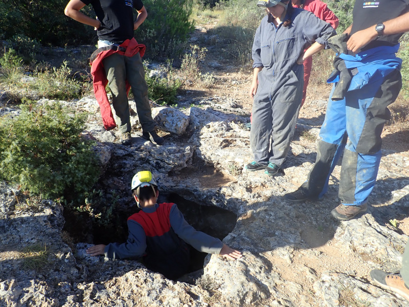 2000-sous-la-terre-16415527