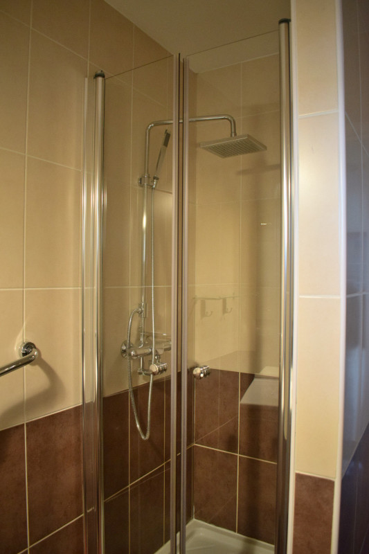 LOCATION BALARUC LE VIEUX PLACE DES 4 SEIGNEURS POLIS WILLIAM (8)