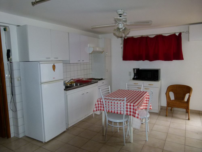 LOCATION-BALARUC-LES-BAINS-28-AVENUE-DES-BAINS-STUDIO-ZAIA-GENEVIEVE-07-2