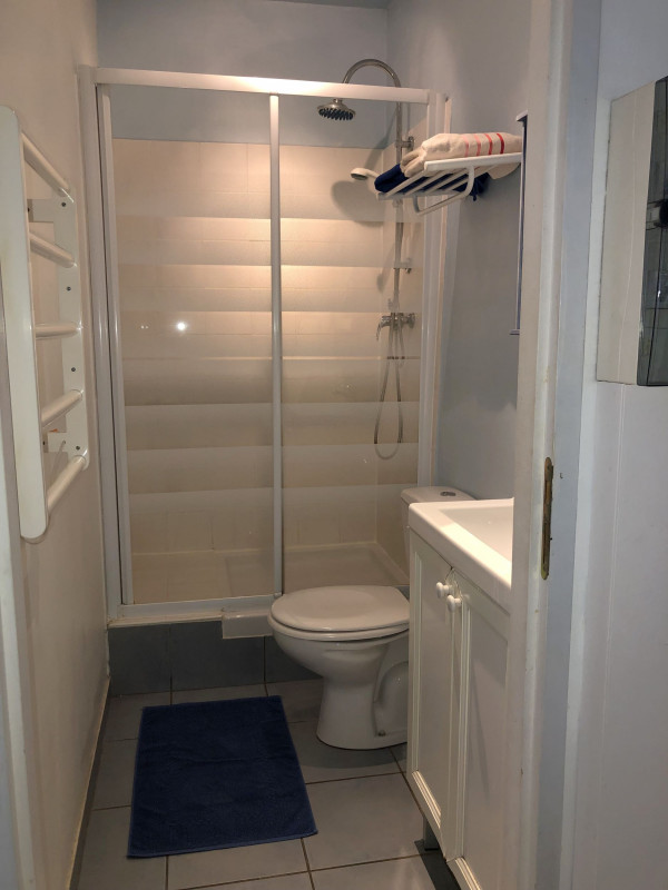 LOCATION MEZE STUDIO COTE RUE DES SALINS SCHIPHORST BARBARA (4)