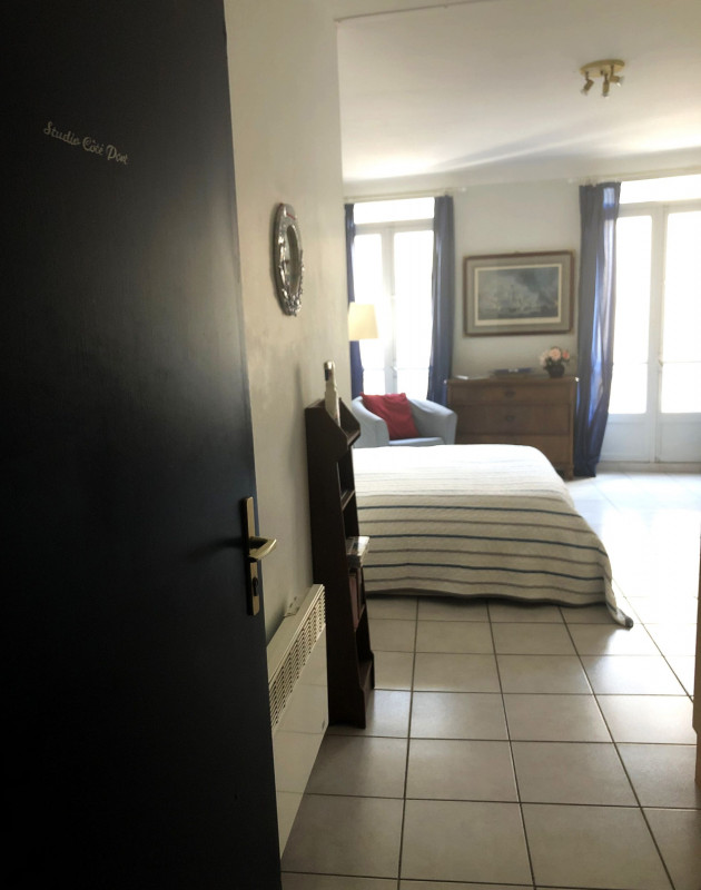 LOCATION MEZE STUDIO COTE RUE DES SALINS SCHIPHORST BARBARA (7)