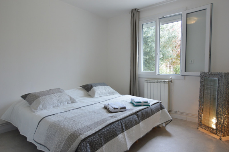 _lv_images__lot_0000000255_08_18528673