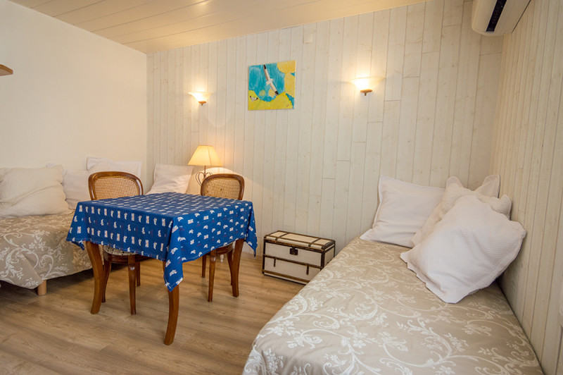 _lv_images__lot_0000000262_05_18862274