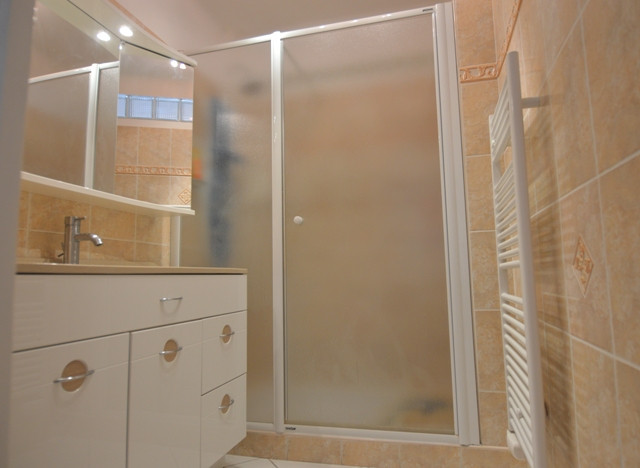 _lv_images__lot_0000000265_05_18528461