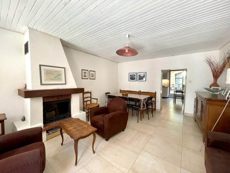 _lv_images__lot_0000000281_02_18528653