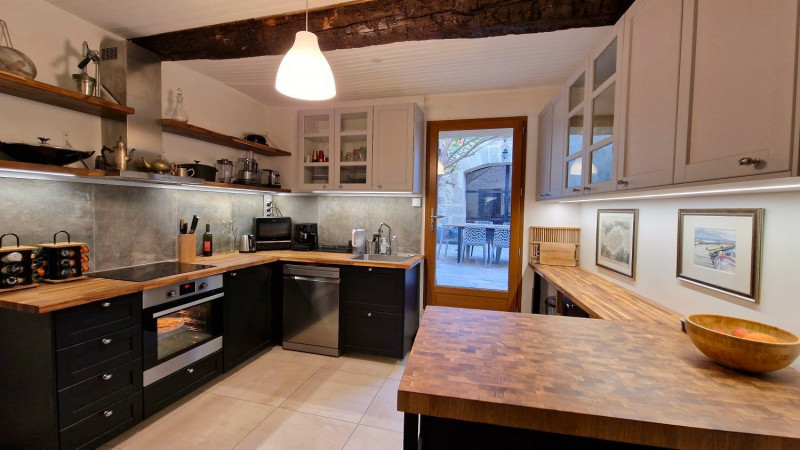 _lv_images__lot_0000000281_03_18207230