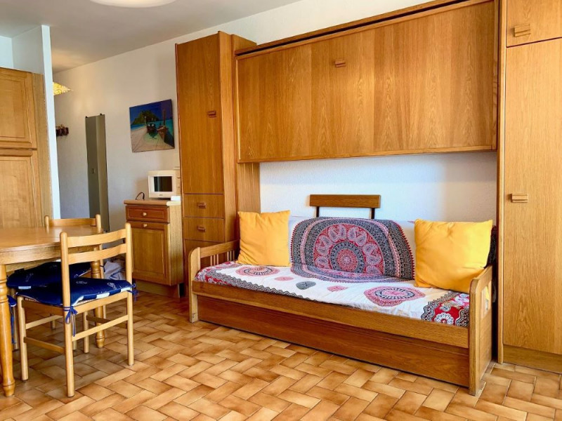 _lv_images__lot_0000000291_02_19170562