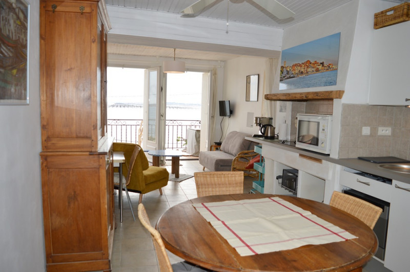 _lv_images__lot_0000000311_04_18528446