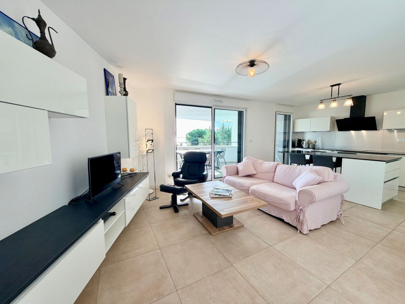 _lv_images__lot_0000000372_08_18528627