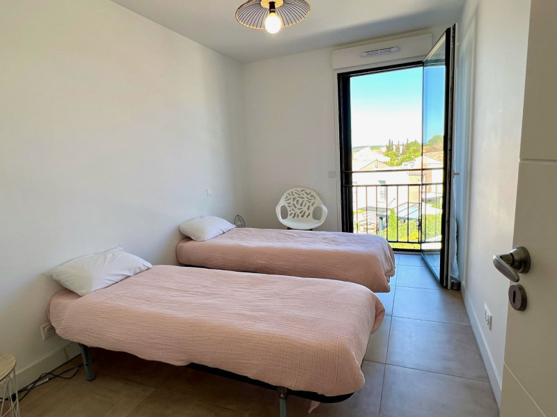 _lv_images__lot_0000000372_14_19184542