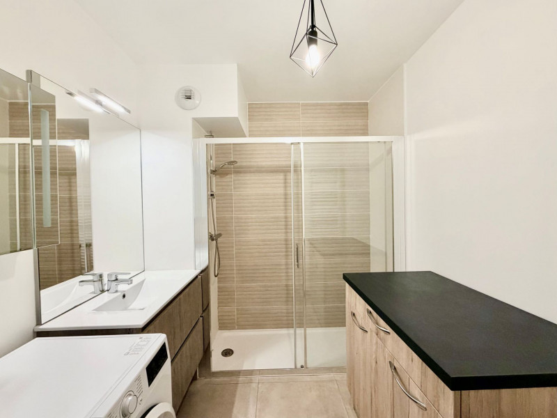 _lv_images__lot_0000000372_15_18528634