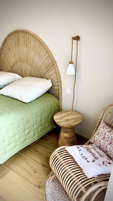 _lv_images__lot_0000000384_12_18528590