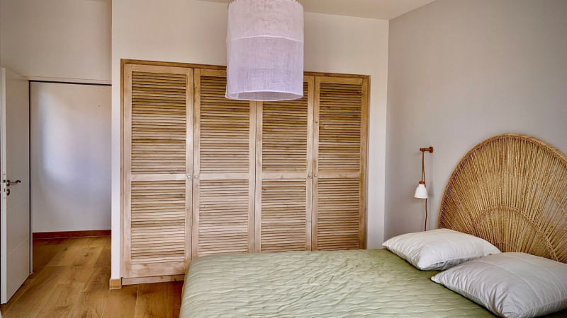 _lv_images__lot_0000000384_13_18528591