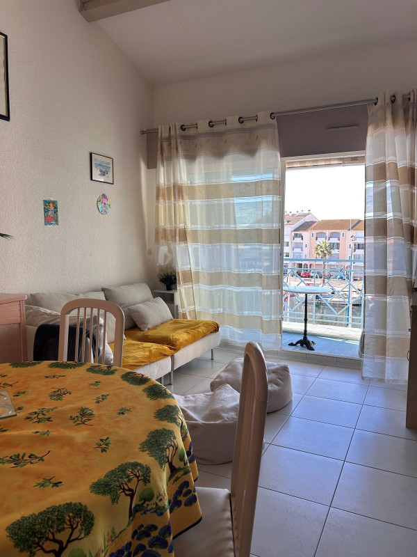 _lv_images__lot_0000000453_02_18897701