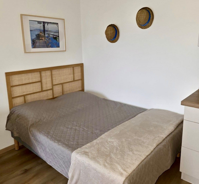 _lv_images__lot_0000000459_05_18701186