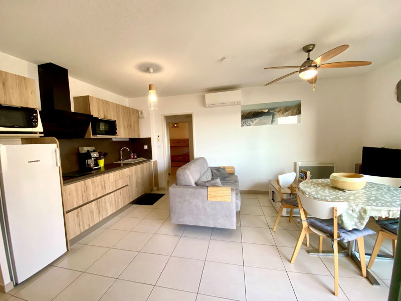 _lv_images__lot_0000000460_02_18897802