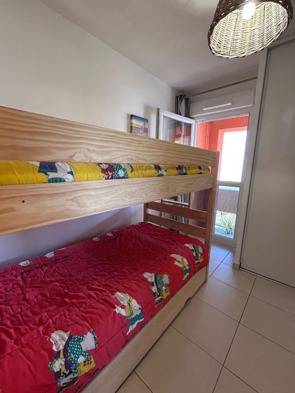 _lv_images__lot_0000000460_09_18897808